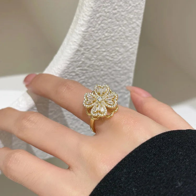 Glamoora Heart Shaped Clover Anxiety Rotate Ring