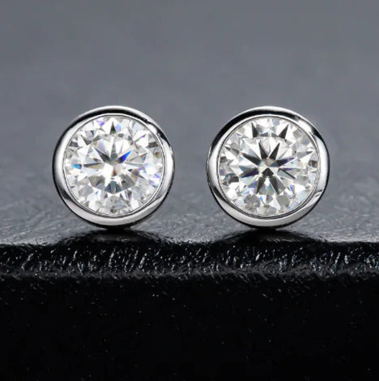 Glamoora - Moissanite Stud Earrings (One Pair)